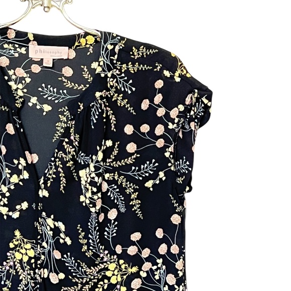 Philosophy Apparel Split Neck Rolled Sleeve Blouse Size Small - Picture 6 of 12